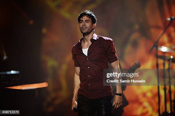 Enrique Iglesias performs on stage during the MTV EMA's 2014 at The Hydro on November 9, 2014 in Glasgow, Scotland.