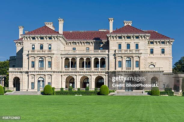 newport rhode island villa - newport rhode island stock-fotos und bilder