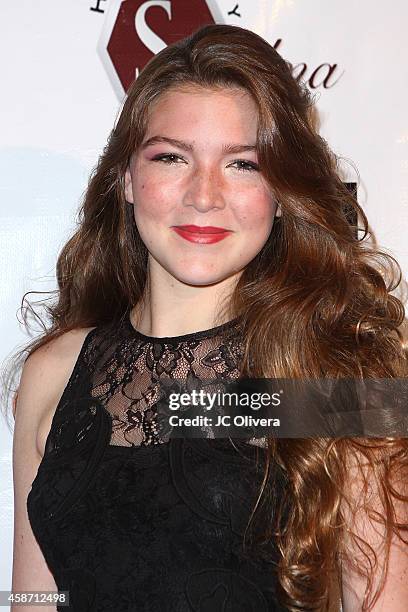 Actress Abigail Hargrove attends Make-A-Wish Foundation's Star for a night celebrity benefit at The Vortex on November 8, 2014 in Los Angeles,...