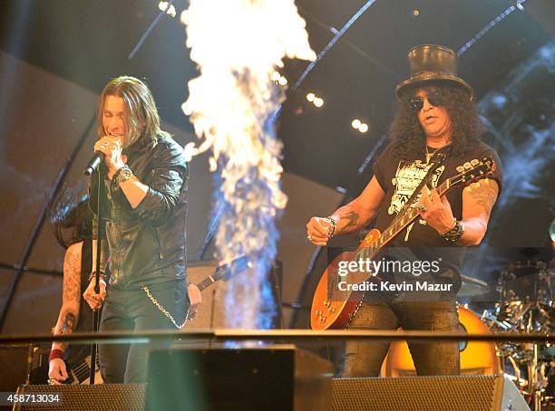 Myles Kennedy and Slash perform at the MTV EMA's 2014 at The Hydro on November 9, 2014 in Glasgow, Scotland.