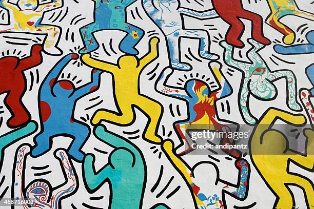 nós os jovens com keith haring - keith haring art - fotografias e filmes do acervo