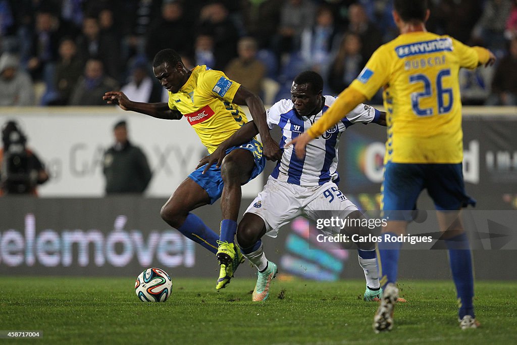 GD Estoril Praia v FC Porto - Primeira Liga Portgual