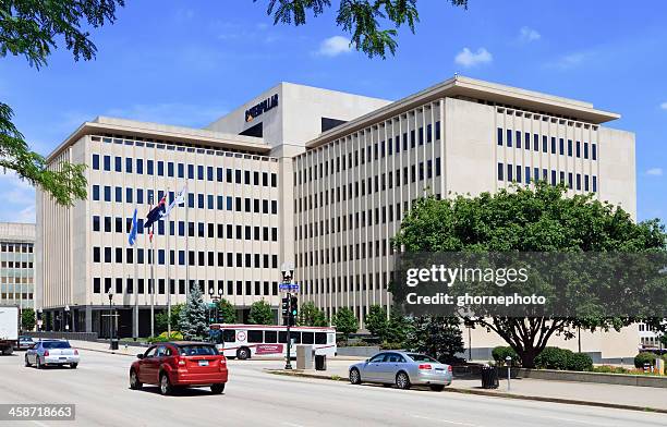 caterpillar inc. corporate headquarters - caterpillar inc stockfoto's en -beelden