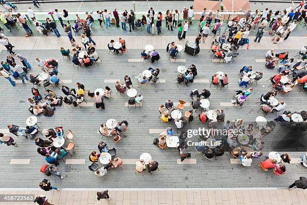 sonniger nachmittag in southbank, london - sunny daily life at southbank of london stock-fotos und bilder