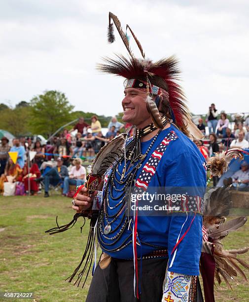 native american indian - authentic native american headdress stock pictures, royalty-free photos & images
