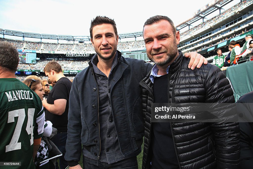 Celebrities Attend The Pittsburgh Steelers Vs New York Jets Game - November 9, 2014