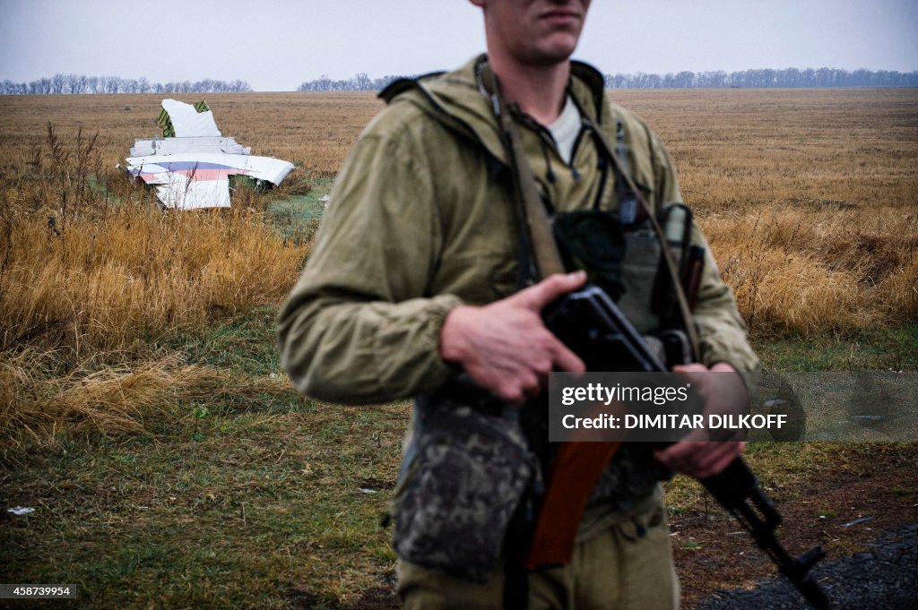 TOPSHOT-UKRAINE-RUSSIA-NITHERLANDS-CRISIS-MH17