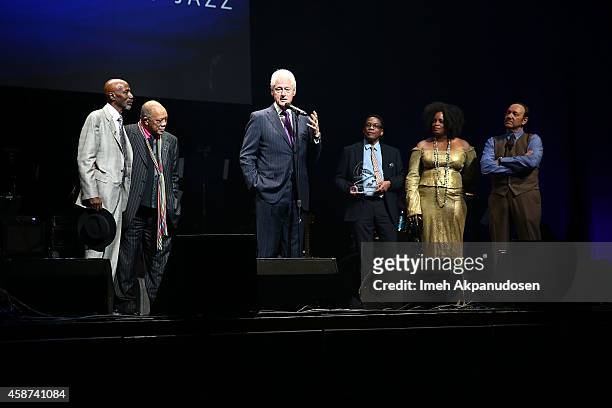 Thelonious Monk, Quincy Jones, Bill Clinton, Herbie Hancock, Dianne Reeves, and Kevin Spacey attend the 2014 Thelonious Monk International Jazz...