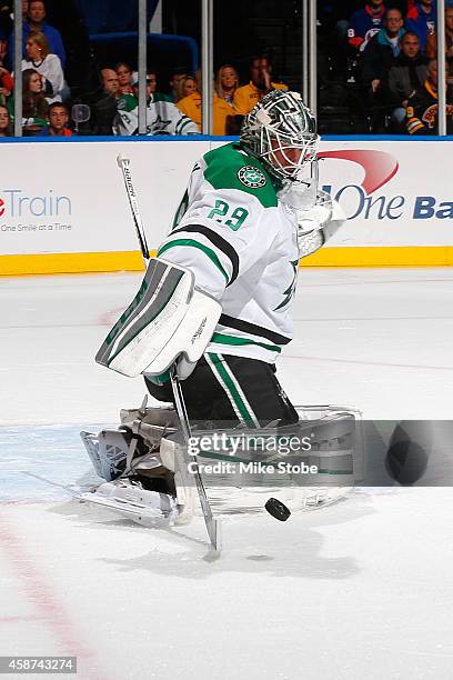 Anders Lindback of the Dallas Stars skates against the New York Islanders at Nassau Veterans Memorial Coliseum on October 25, 2014 in Uniondale, New...