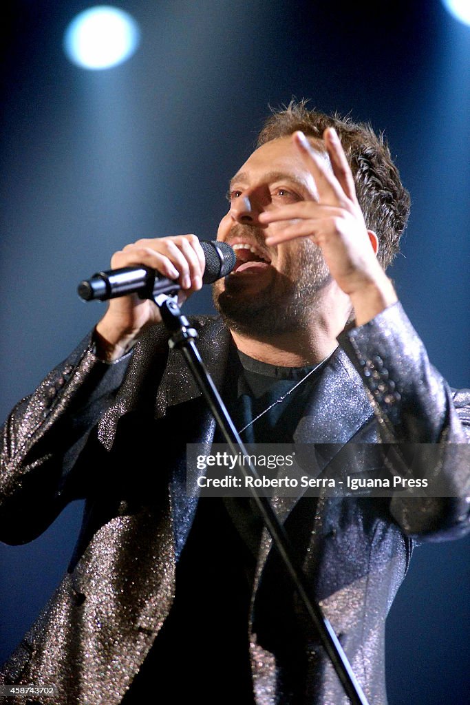 Cesare Cremonini Performs In Bolgna