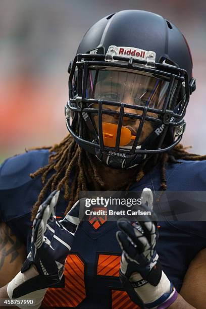 Prince-Tyson Gulley of the Syracuse Orange warms up before a football game against the Duke Blue Devils on November 8, 2014 at The Carrier Dome in...