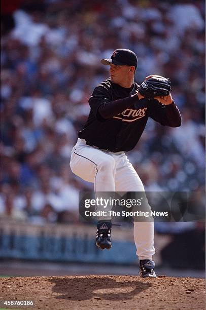 Billy Wagner of the Houston Astros pitches against the San Diego Padres on April 23, 2000 in San Diego, California.