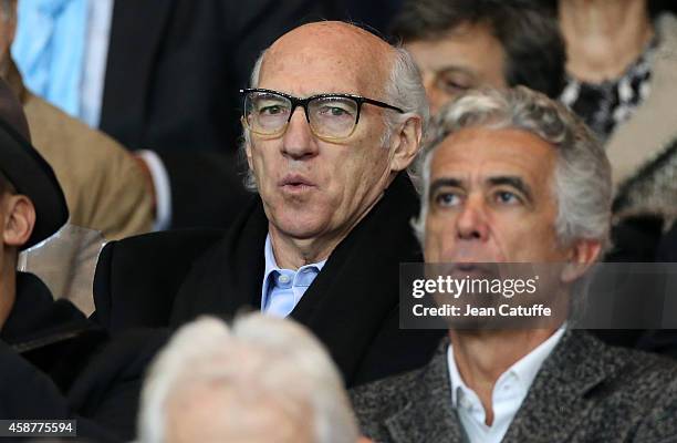 Carlos Bianchi attends the French Ligue 1 match between Paris Saint-Germain FC and Olympique de Marseille OM at Parc des Princes stadium on November...