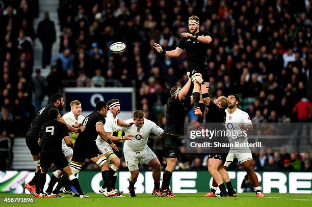 Kieran Read of New Zealand wins lineout ball during the QBE International match between England and New Zealand at Twickenham Stadium on November 8,...