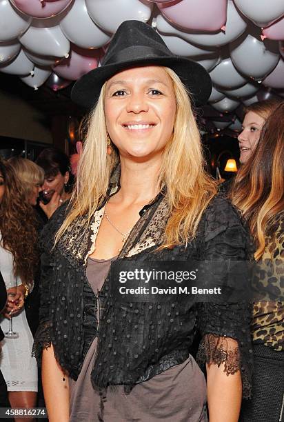 Lisa Bon Lisa De Simone Photos and Premium High Res Pictures - Getty Images