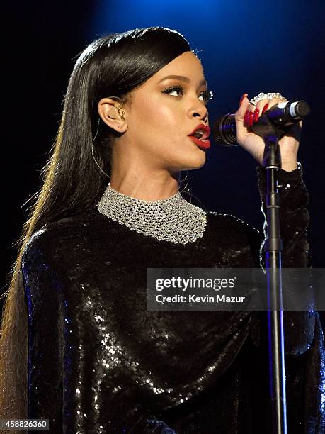 Singer Rihanna performs onstage during "The Concert For Valor" at The National Mall on November 11, 2014 in Washington, DC.