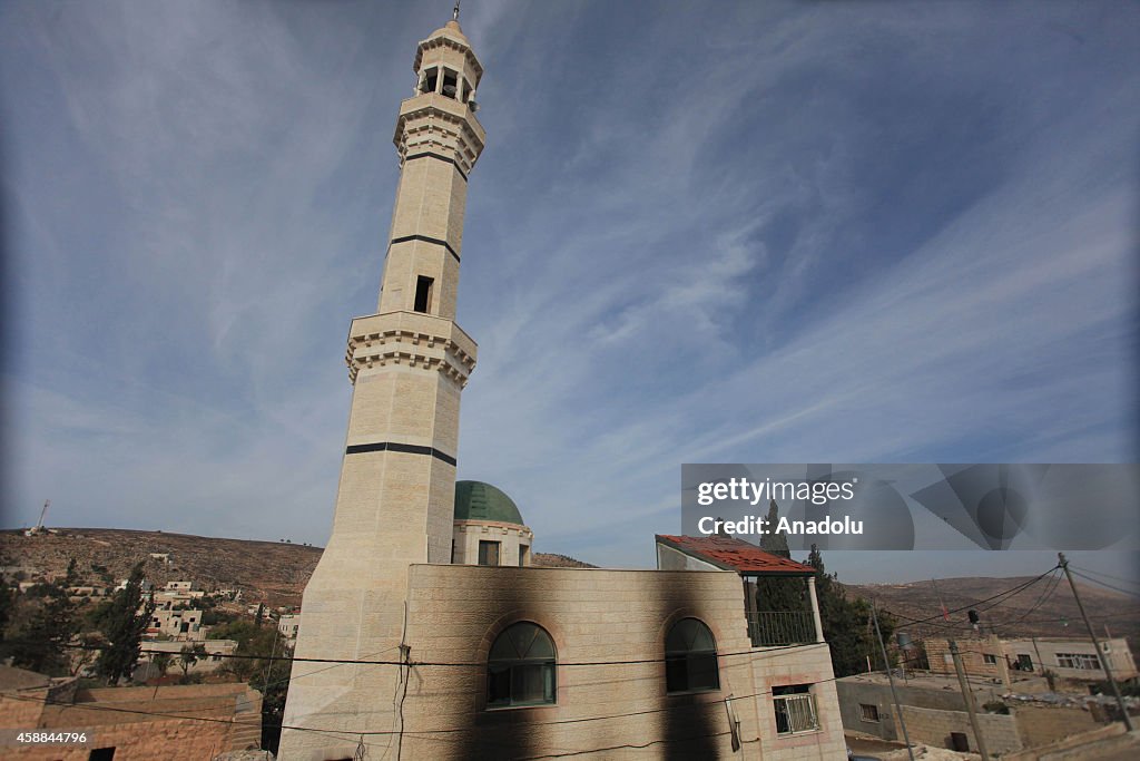 Jewish settlers torch West Bank mosque