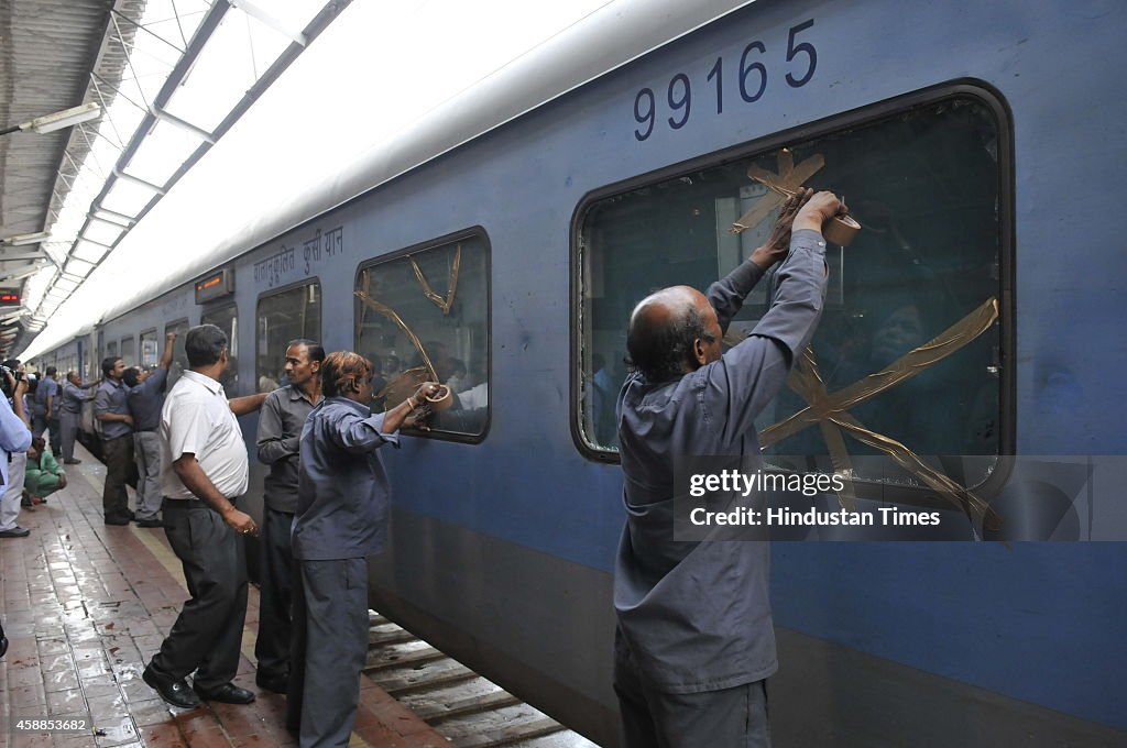 Shatabdi Express Train Attacked At Gwalior By Angry Youths Returning From Army Recruitment Rally