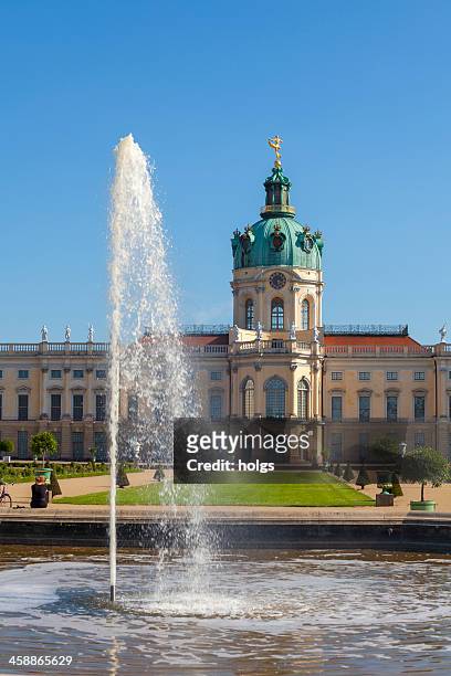 schloss charlottenburg in berlin - charlottenburg palace stock-fotos und bilder