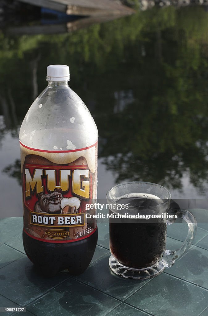 Mug Root Roots Mug Root Beer High-Res Stock Photo - Getty Images