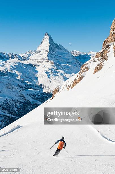 skiing in switzerland - zermatt skiing stock pictures, royalty-free photos & images