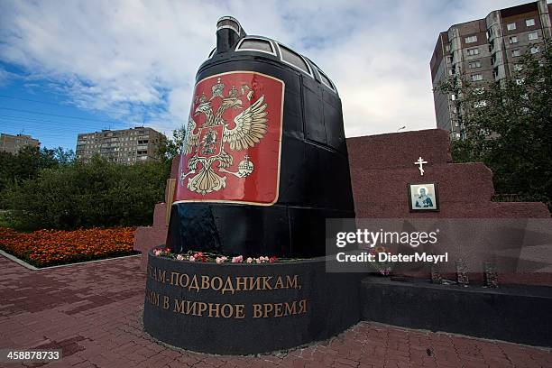 kursk memorial in the city of murmansk. - murmansk stock pictures, royalty-free photos & images
