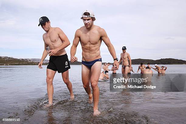 Paul Seedsman and Nathan Freeman take part in a recovery session during a Collingwood Magpies AFL Fitness Camp on November 14, 2014 in Falls Creek,...