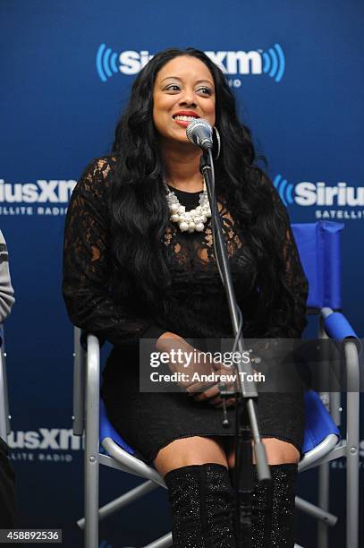 Cicely Evans attends Dr. Jenn Berman tapes "The Dr. Jenn Show" at SiriusXM Studios on November 11, 2014 in New York City.