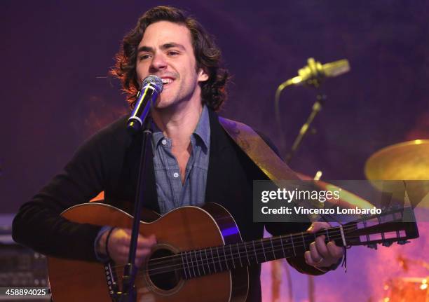 Jack Savoretti performs at The Italian tv show 'Quelli Che Il Calcio' on December 22, 2013 in Milan, Italy.