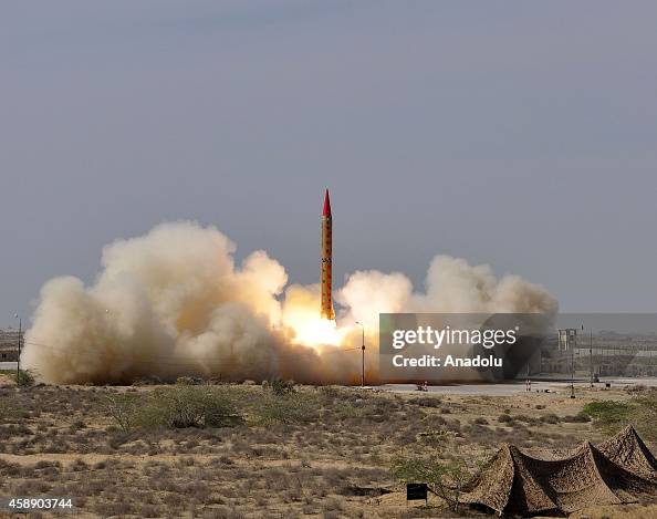 Pakistan test fires nuclear-capable missile Pakistan test fires nuclear-capable missile