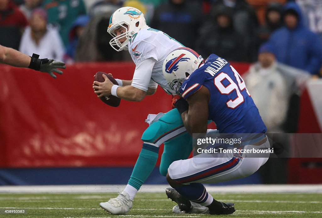 Miami Dolphins v Buffalo Bills