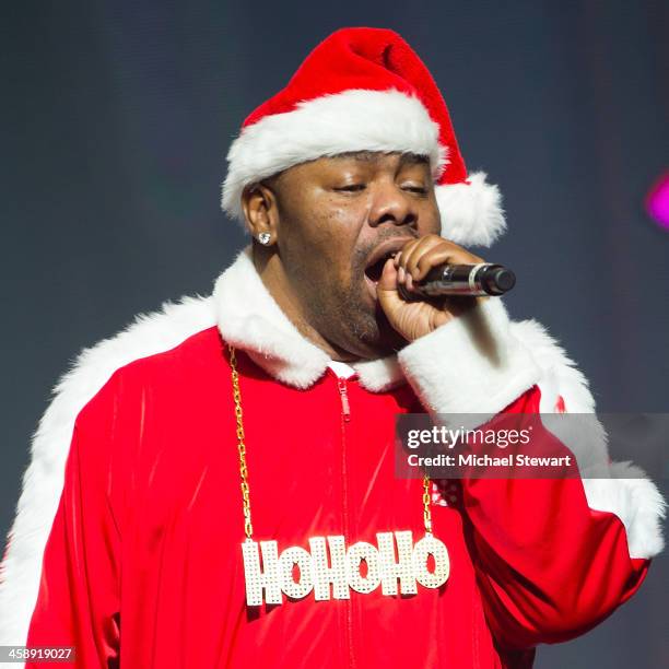 Rapper Biz Markie performs during "Yo Gabba Gabba! Live!" at The Beacon Theatre on December 22, 2013 in New York City.