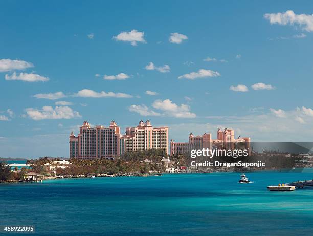 atlantis resort in nassau, bahamas. aerial view. - bahamas aerial stockfoto's en -beelden