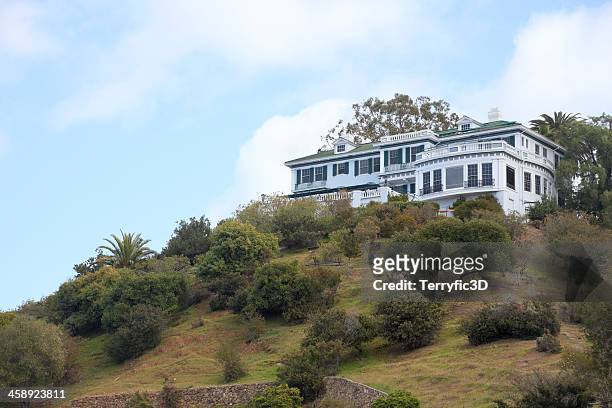 the inn on mt. ada, catalina island - terryfic3d stock pictures, royalty-free photos & images