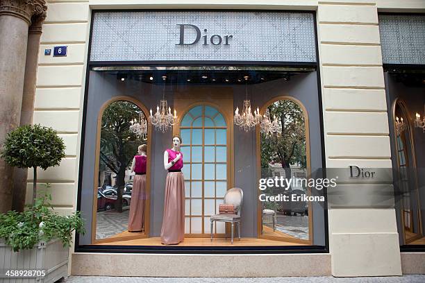 dior loja - christian dior designer label - fotografias e filmes do acervo