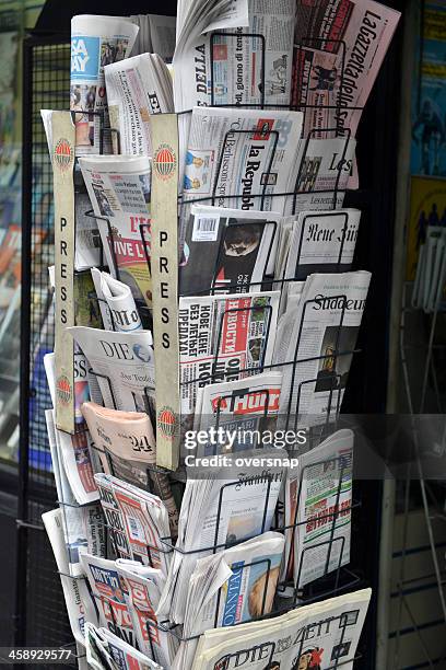 world press - news stand stock pictures, royalty-free photos & images