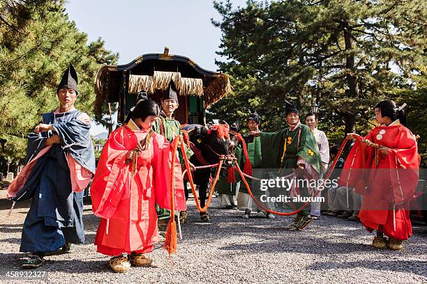 jidai matsuri festival in kyoto, japan - ochsenkarren stock-fotos und bilder