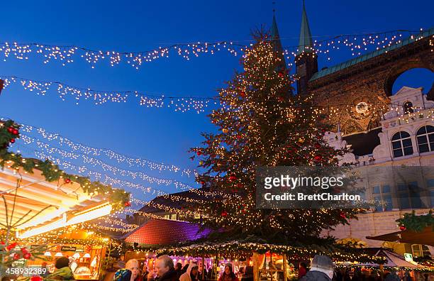 lübeck christmas market - lübeck stock-fotos und bilder