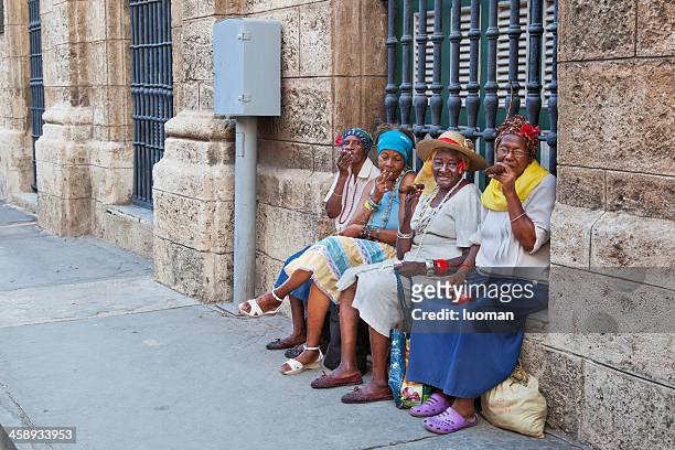 four old women smoking cigars in habana - cigar texture stock pictures, royalty-free photos & images