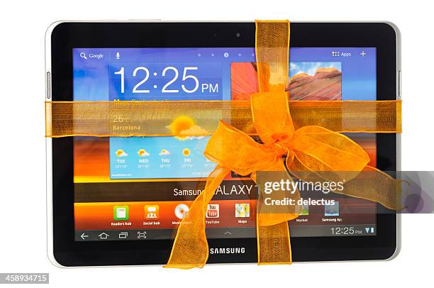 gift samsung galaxy tab 10.1n - samsung galaxy tab stock pictures, royalty-free photos & images