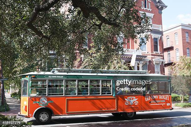 old town trolley tour in savannah, georgia, usa - savannah stock-fotos und bilder