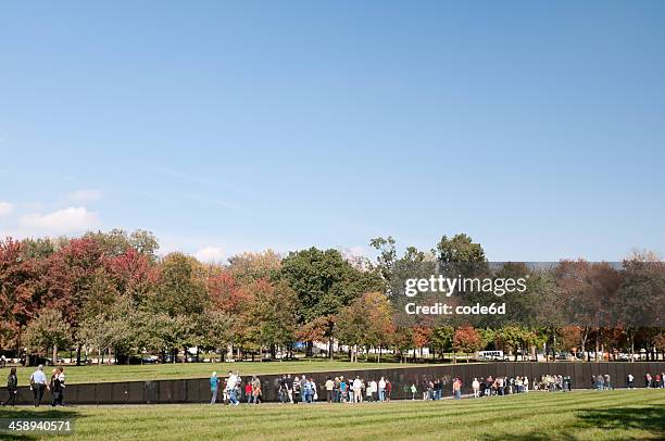 vietnam war memorial wall in washingon, dc - vietnam veterans memorial washington stock pictures, royalty-free photos & images