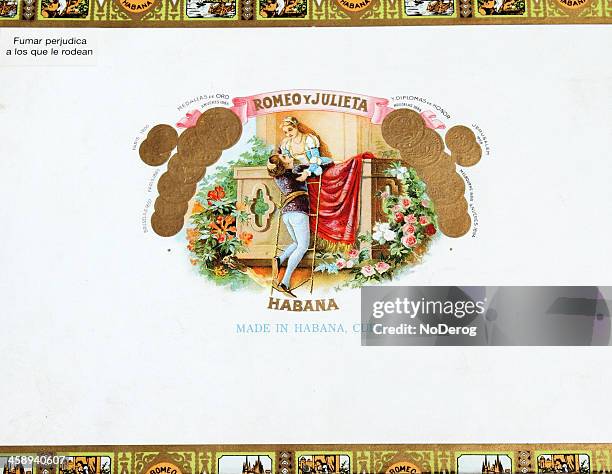 romeo y julieta cuban cigar box - romeo and juliet stock pictures, royalty-free photos & images