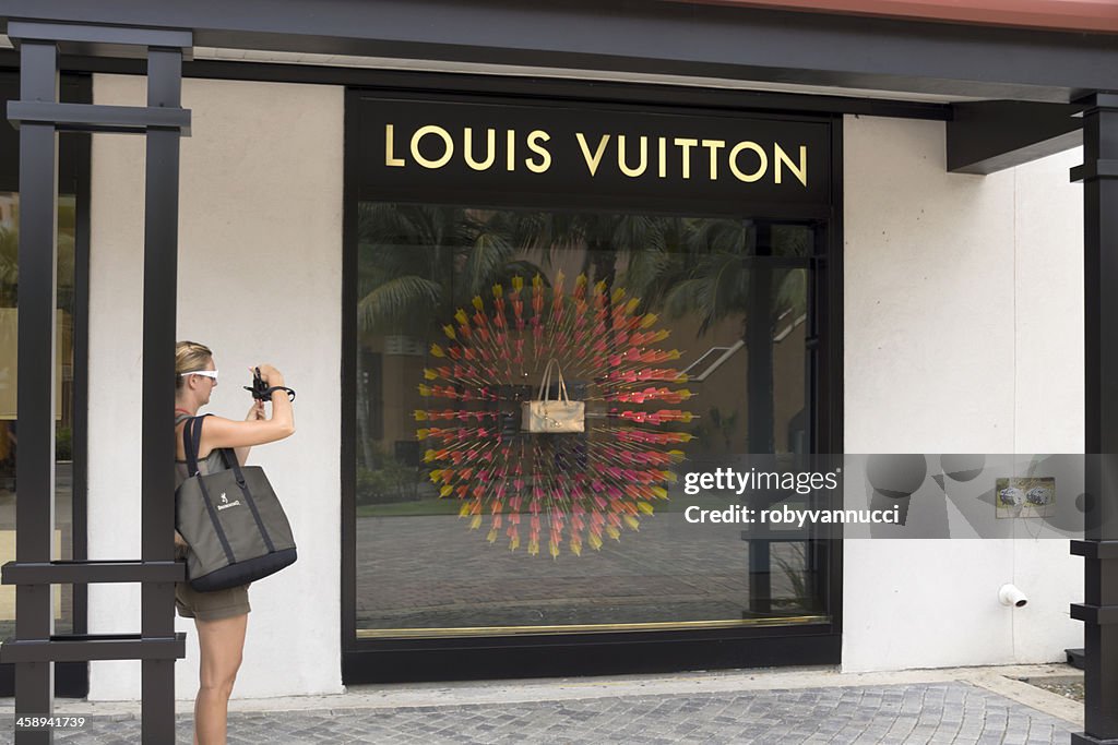 Louis Vuitton Loja de Janela