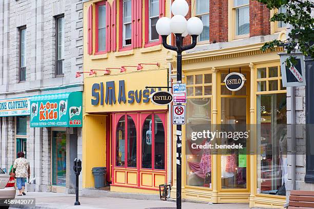 kingston, ontario, princess street - kingston ontario foto e immagini stock