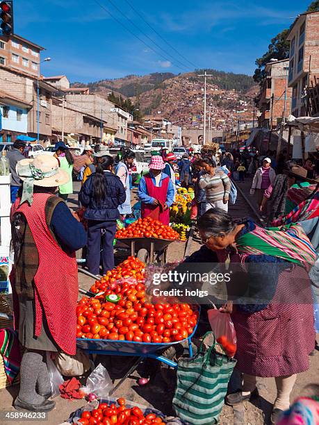 street market, cusco, peru - bezirk cuzco stock-fotos und bilder