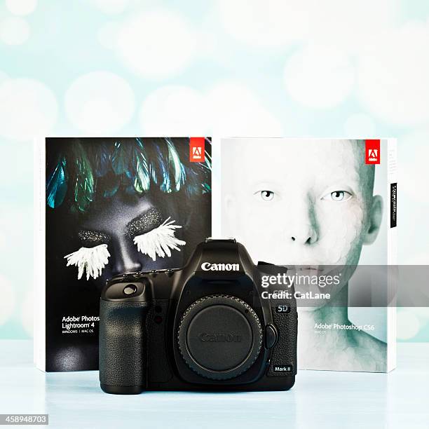 canon 5d mk ii caméra et adobe outils de traitement - photoshop photos et images de collection
