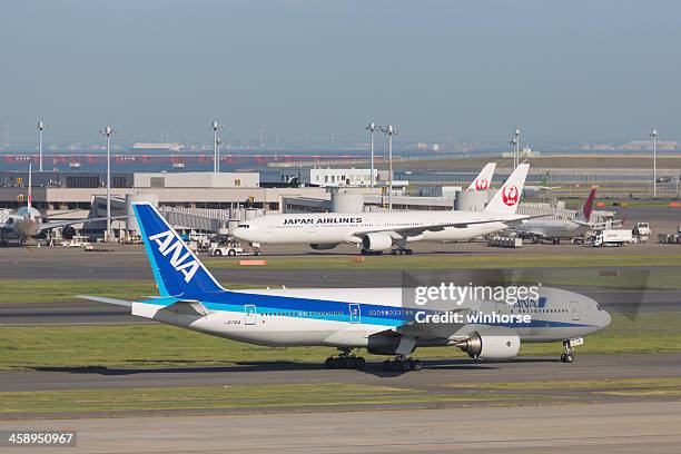 tokyo international airport in japan - tokyo international airport stock pictures, royalty-free photos & images