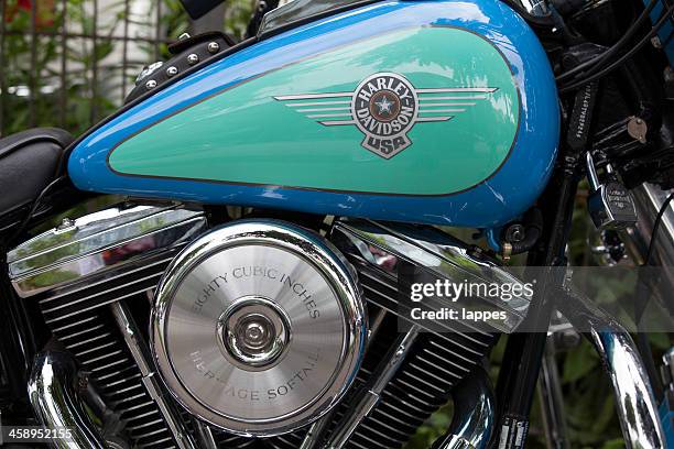 harley davidson - color surge vibrant color hd stock pictures, royalty-free photos & images