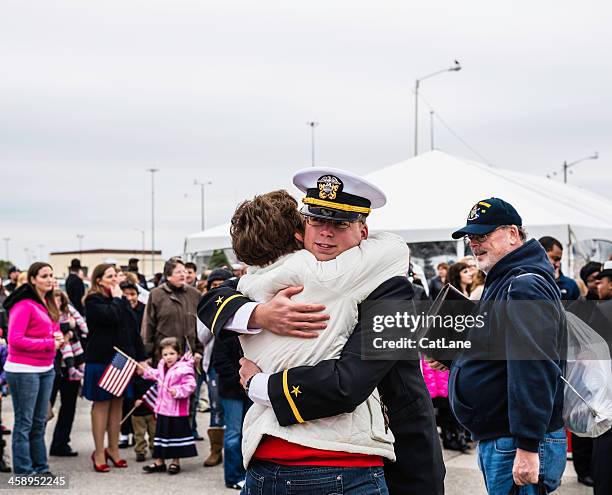 sailor returns from deployment - navy homecoming stock pictures, royalty-free photos & images